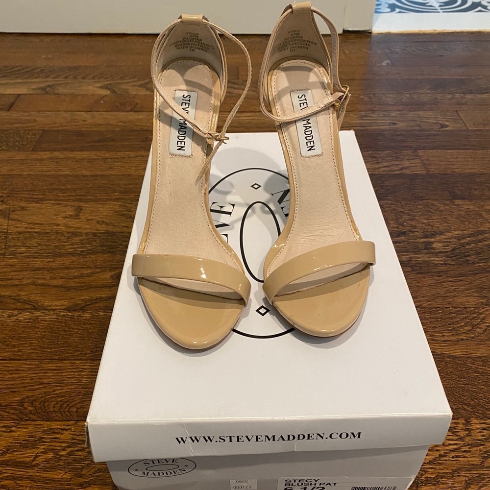SOLD ‼️Steve Madden Stacy Sandal - Picture 5 of 6